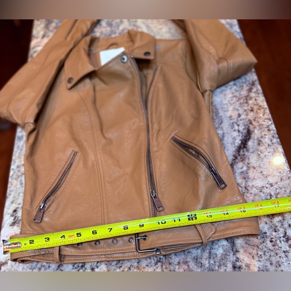 ✨ Elodie Faux Leather Moto Jacket – XS – Tan Camel – NWT zipper front with belt - Picture 8 of 14